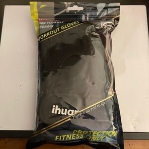 NWT Iguana workout gloves M